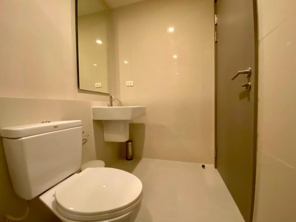 The Base By Fantasea Beach Apartment Pattaya Exterior photo