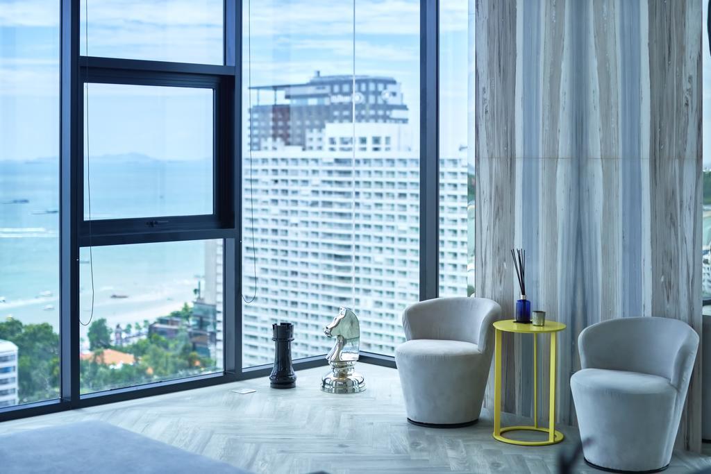 The Base By Fantasea Beach Apartment Pattaya Exterior photo