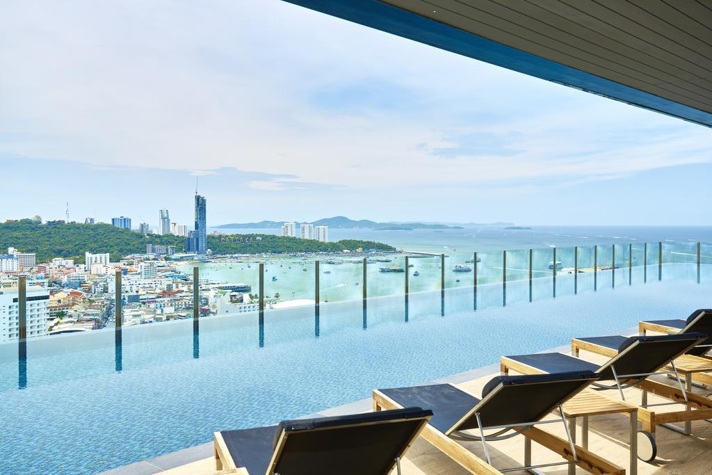The Base By Fantasea Beach Apartment Pattaya Exterior photo